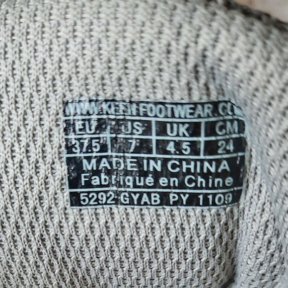 Keen Women's Mid hiking boots zise 7. - Picture 15 of 15